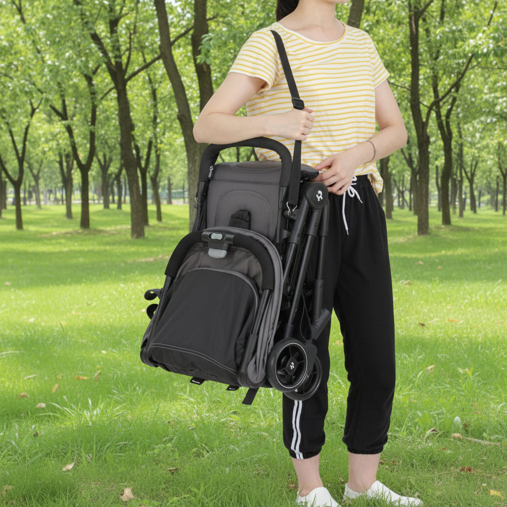 leichter Kinderwagen